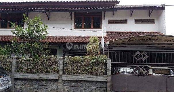 Rumah 3 Lantai Bagus di Sayap Riau, Bandung Kota 1