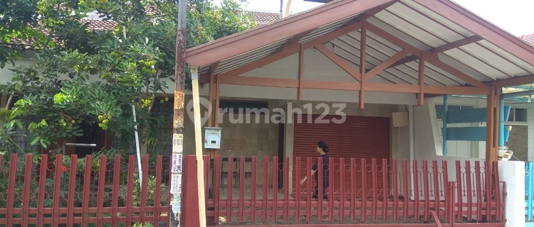 HOT DEAL! Furnished House in Arcamanik, Land Area 300m², Width 15m 1