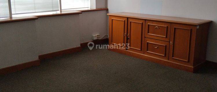 Ruang Kantor di Gedung Perkantoran Tomang Area Bisnis 1