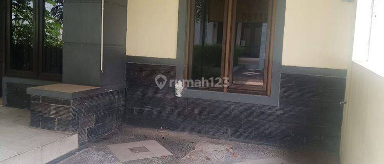 Disewakan Rumah tengah kota di Taman Surya, dekat Taman Sakua 1