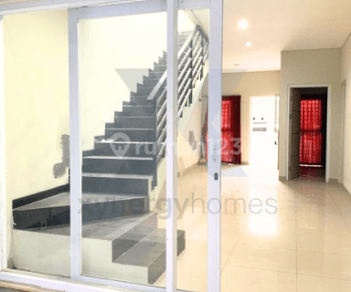 Rumah 2 Lantai Siap Huni Pencahayaan Baik di Karapitan Bandung 1