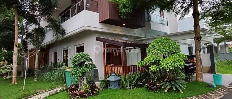 Rumah di Bukit Indah Sukajadi 3 Lantai kondisi Bagus 1