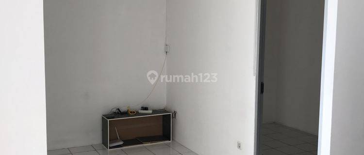 Sewa Apartemen Tengah Kota 2 BR 1