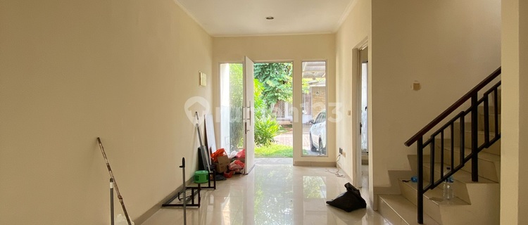 Disewakan Rumah Termurahh Dua Lantaiii SHM 1