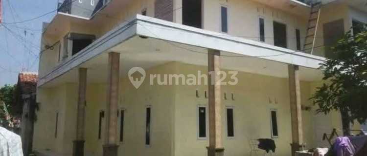 For Sale 3-Story House Ready to Live In Near Simpur Market, Purwakarta City 1