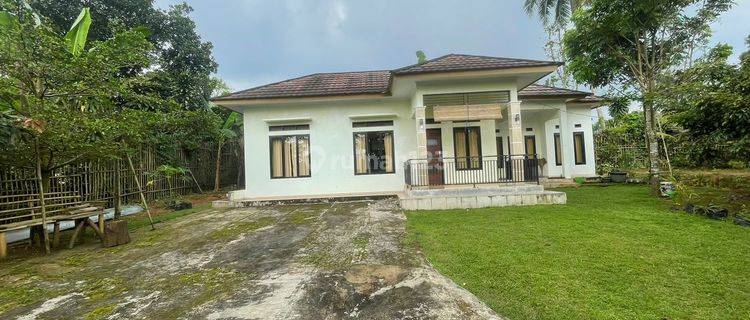 Jual Murah Rumah Villa + Kolam Renang Dan Kebun Luas 829 M2 di Purwakarta 1