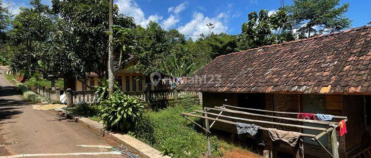 Tanah Kebun + Rumah Panggung Pinggir Jalan Mobil Daerah Dingin Sumedang 1