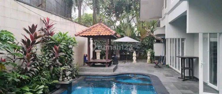 Cozy and Comfortable House for Rent Next to Cilandak Town Square Mall 1