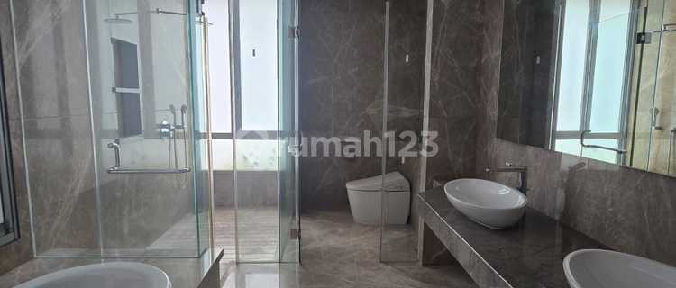 For Rent Luxury House With Elevator in Golf Island Size 10X25 3 Floors!! 1