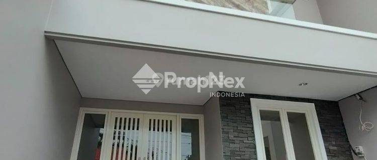 Dijual Rumah New Gress di Manyar Tirtoyoso high spec 2 lantai 1