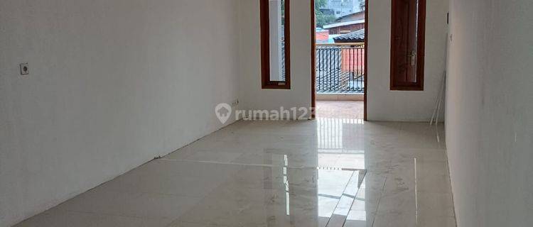 Dijual Murah Rumah 3 Lantai di Daerah Senen, Jakarta Pusat 1