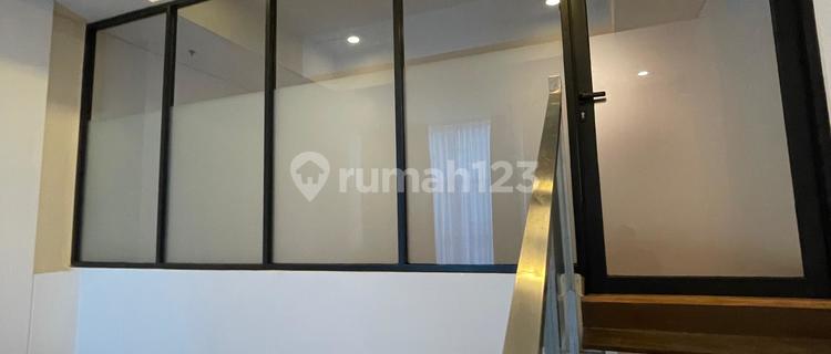 Disewakan Kantor 2 Lantai Eksklusif, Fasilitas Lengkap, Baru & Murah di Roseville Soho & Suite BSD City 1