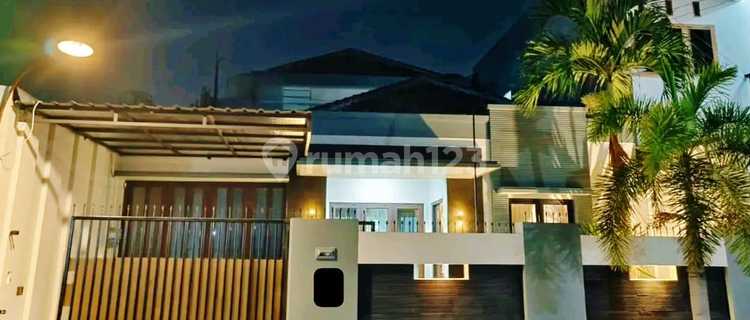 Quick Sale Luxury House in Peleburan, Semarang City 1