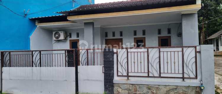 Disewakan Rumah Bagus Siap Huni Sinarwaluyo Kedungmundu Semarang 1