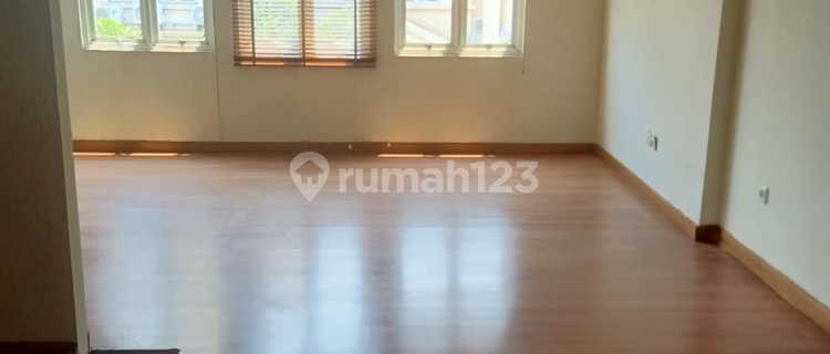 For Sale: Cordoba Shop House PIK, 3 Floors, Good Condition, 100 m2 1