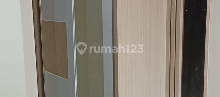 Apartemen Sudirman BARU BERSIH RAPIH full furnished jual cepat 1
