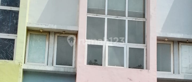 For Sale Two-Story Shophouse in Golden City Housing, Sepatan Tangerang 1