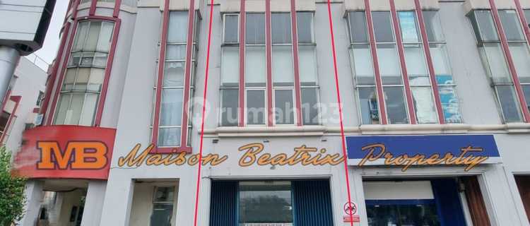 For Rent: 3-Story Shop House Facing Main Road at WTC Serpong 1