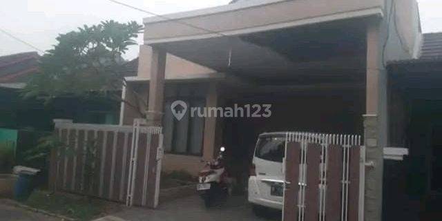 Dijual rumah ½Lantai di perum dukuh zamrud 1