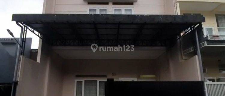 Disewakan Rumah Grand Bandara Mendit Malang 1