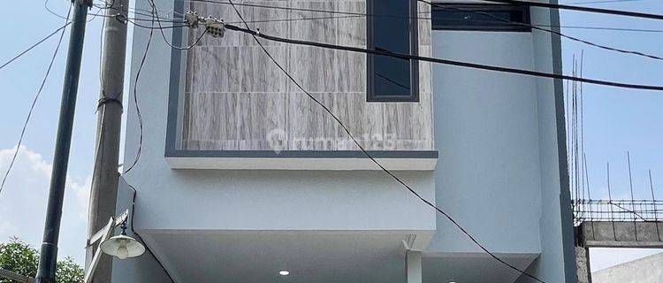 Rumah 2 Lantai di Pondok Ungu Permai Sektor 5, Bekasi 1