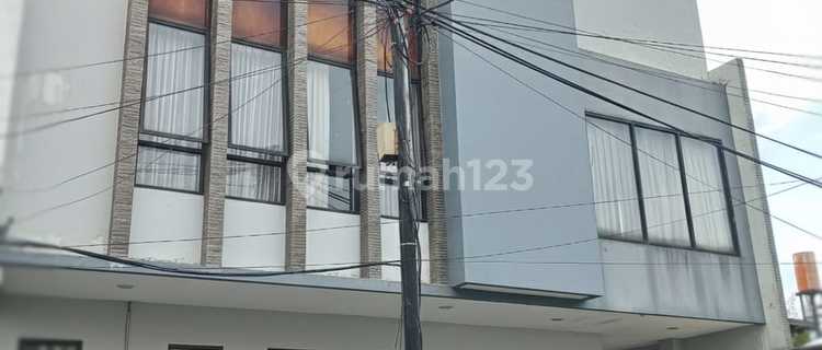 4-Story Boarding House Ready for Occupancy in Bendungan Hilir, Central Jakarta 1