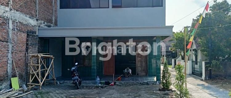 HOUSE FOR BUSINESS, CLOSE TO THE SOLO - YOGYAKARTA HIGHWAY, SUITABLE FOR WAREHOUSE OR OFFICE, KLATEN. 1