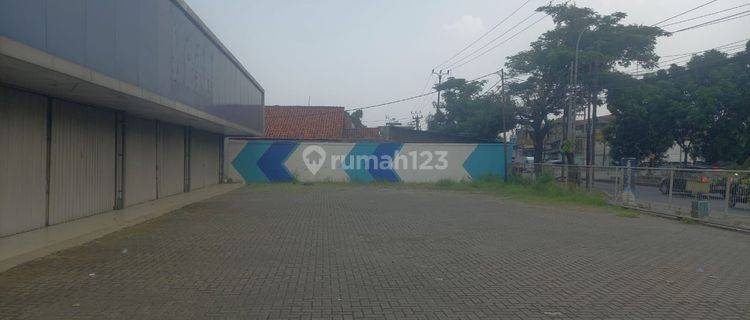 Dijual Ruang Usaha Ex Showroom Bekasi Jawa Barat 1