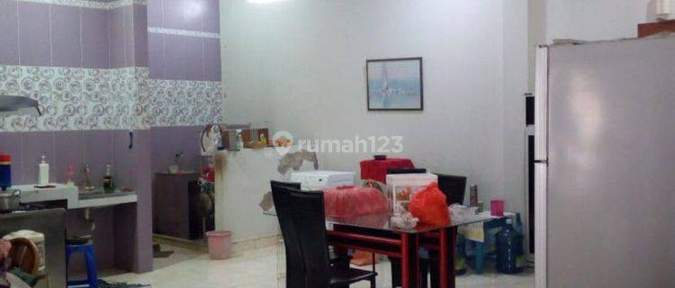 Rumah bagus terawat di Jl. Cipto Mangunkusumo.Cirebon SHM 1