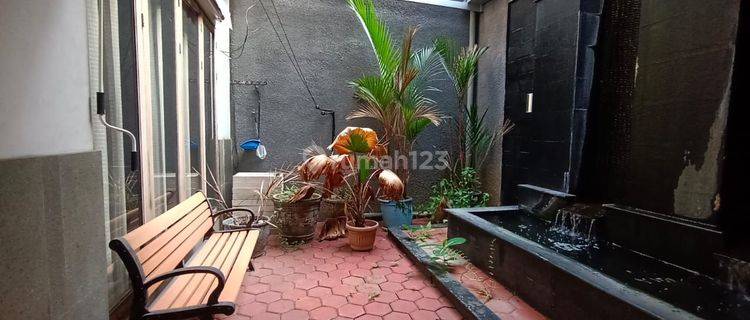 Rumah di jl.Tanjung duren.Jakarta barat Sudah Renovasi 4 Lantai SHM 1