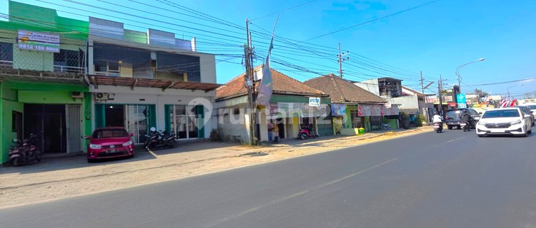 For Sale: 2-Story Shop House Building, Kebon Agung Malang Location 1