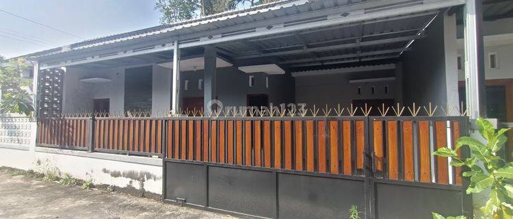 Rumah Minimalis di Cluster Kwagon Godean 1