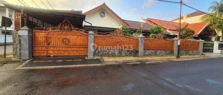 Dijual Rumah Mezanin Hoek Plus Pool Komplek Curug Indah, Jatiwaringin, Bekasi, 034 1