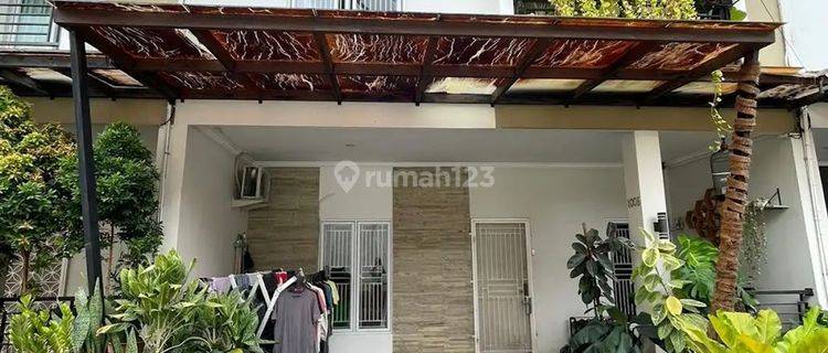 Rumah SHM 2 Lt Dibantu KPR 15 Menit ke Mall Cijantung Harga Nego J26289 1