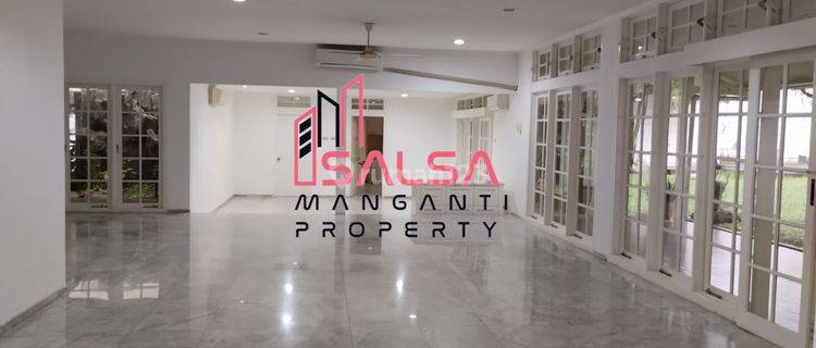 Disewakan For Rent Rumah Cantik Asri Nuansa Seperti Villa Bangunan 1 Lantai Taman Cantik bisa kantor dan tempat tinggal  Area Prime Lokasi Dekat Ambassy Dan Pejabat Dan Kedutaan Dan Perkantoran Harga Murah Siap Huni Area Kuningan Jakarta Selatan  1