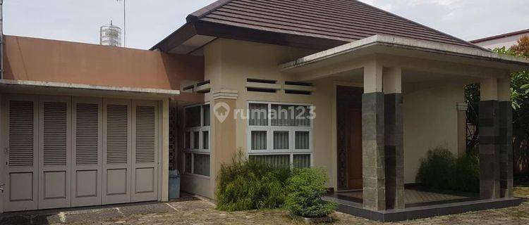 Dijual rumah di Jalan Kawi Semarang 1