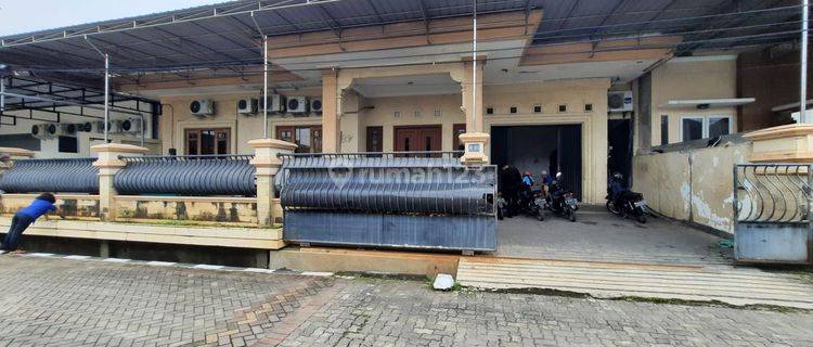 Dijual rumah dan gudang di Tanah Mas Semarang 1