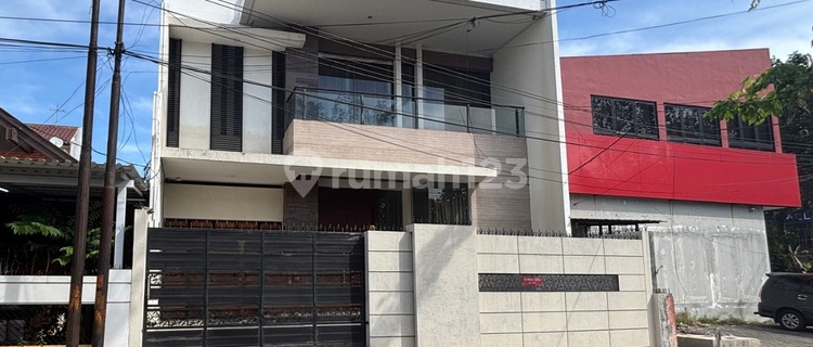 Ready-to-Live City Center House in Pekunden, Semarang 1