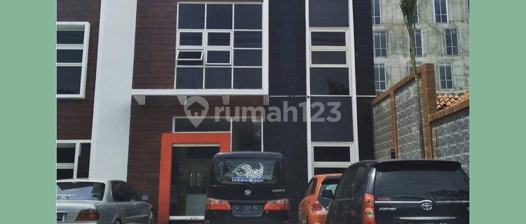 Active Guest House in Pamularsih, West Semarang 1