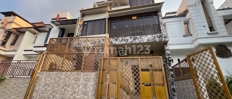 Rumah Furnish Graha Candigolf Semarang 1