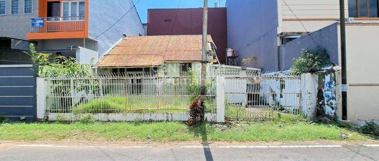 Rumah Strategis Di Jalan Johar Makassar  1