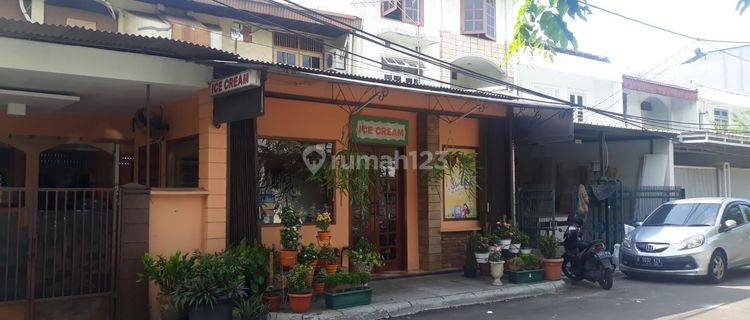 Rumah bagus bebas banjir Ice Cream Swanie Di Kelapa Gading 1