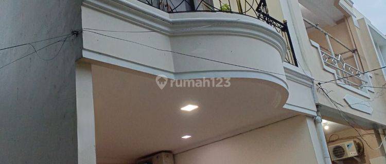 Rumah Di Komplek Dki
jakarta Barat 2 Lantai Shm 1