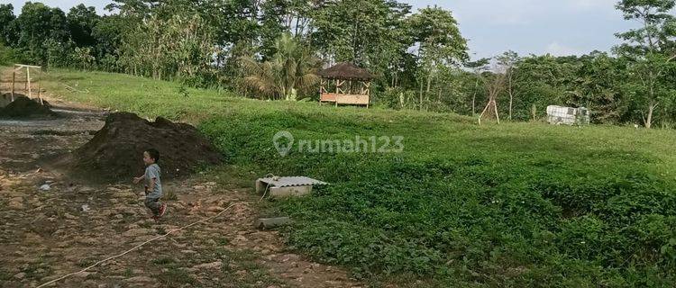 Kavling setrategis Deket area perumahan  1