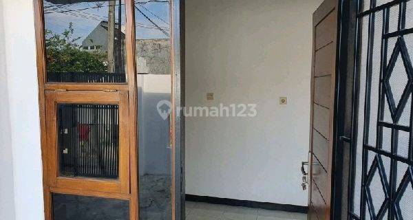 Rumah Siap Huni Di Komplek Taman Rahayu Ref.03254 1