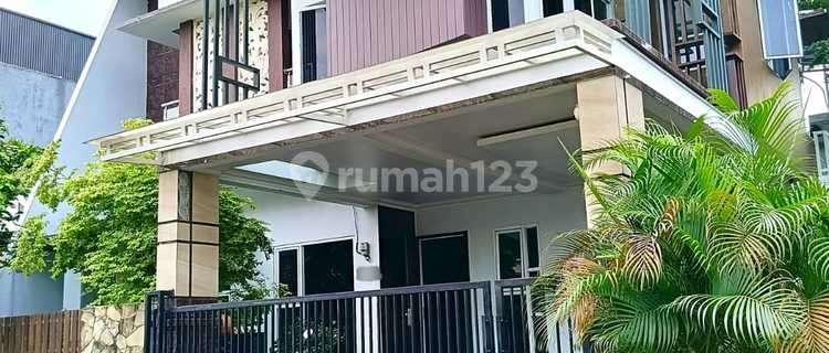 2-Story Hook House Ready to Occupy 1