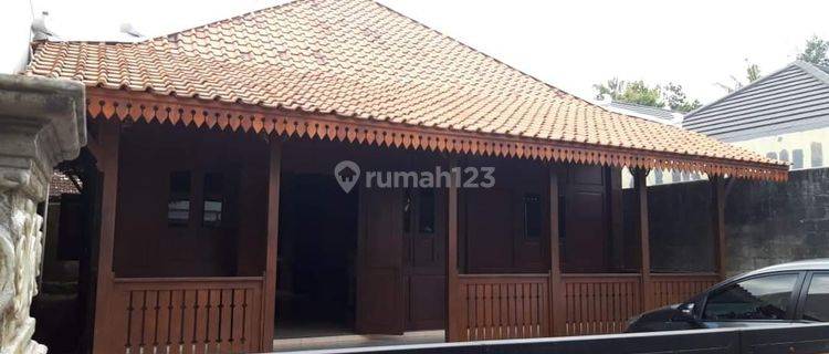 Dijual Rumah etnik style jawa dari Kayu Jati utara UGM 
Di jalan kaliurang km8 Yogyakarta 1