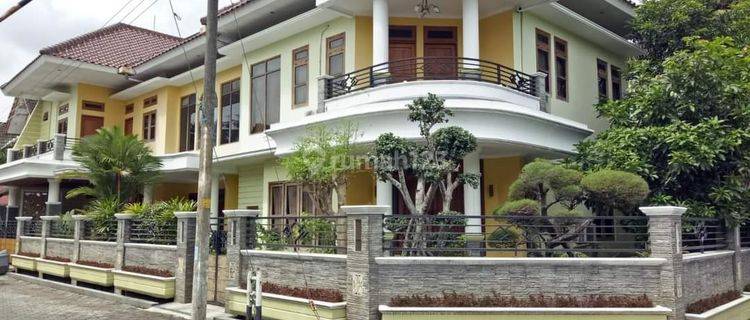 Dijual rumah mewah dalam perum di utara mirota godean jalan wates dalam ring road Yogyakarta 1