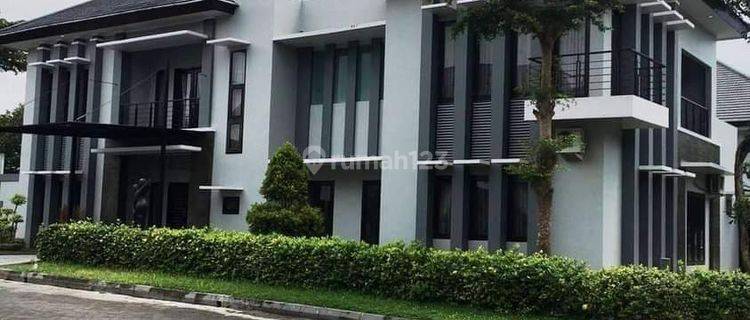 Dijual rumah mewah dalam perum elit paradise utara UGM  dekat Hyatt
Di jalan Palagan km7 Yogyakarta di Jalan kalirang km 7 SHM Rumah 1