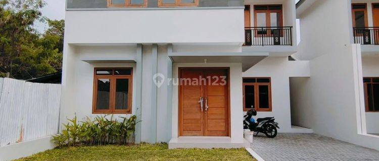 Rumah Baru Dalam Cluster di Tegah Kota Jalan Godean Km 2 Dekat Mirota Godean di Jaln godean Rumah 2 Lantai SHM Baru 1